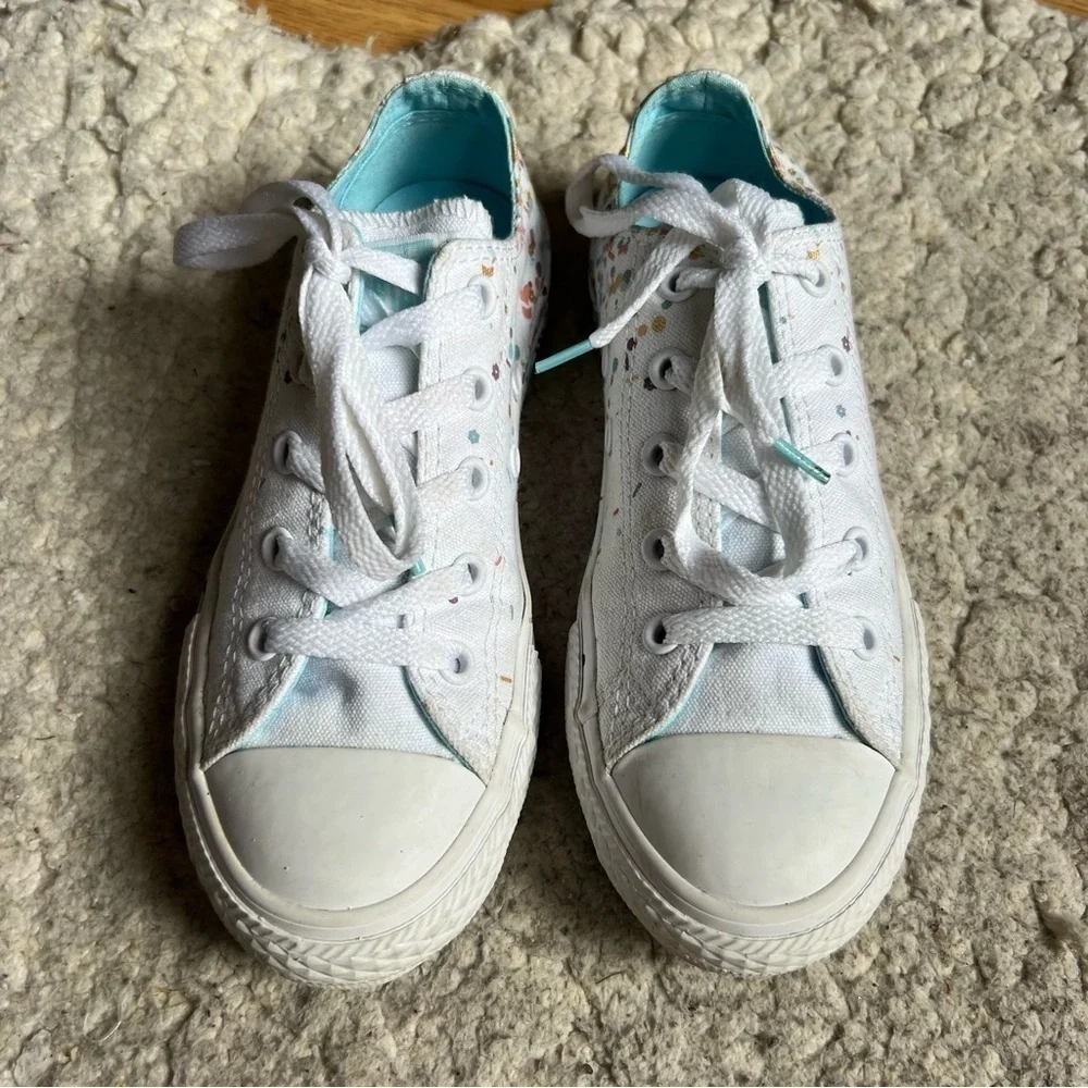Converse: White Pastel Sprinkle Metallic Gold Paint Splatter Lace Up Sneakers